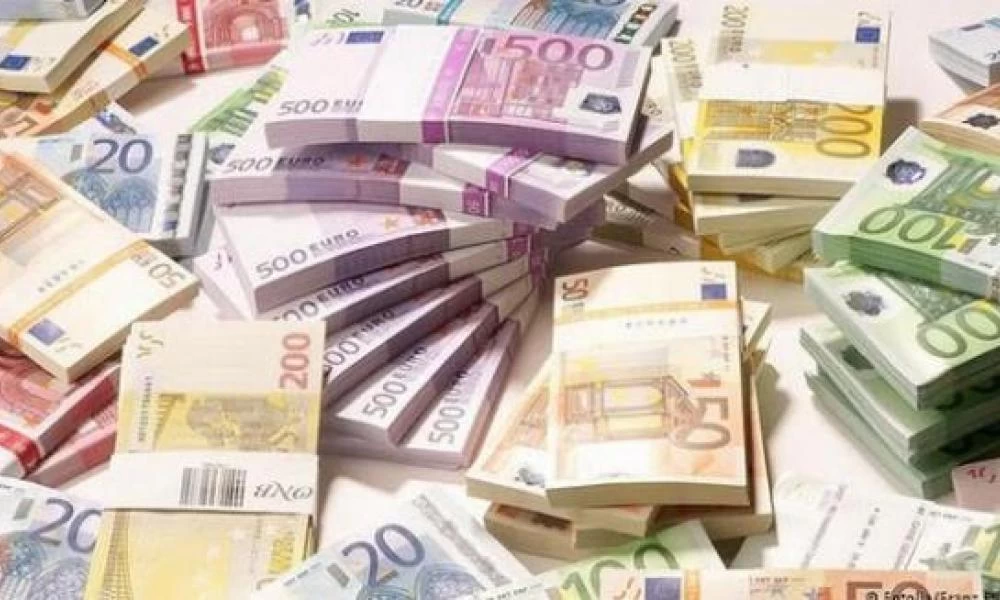 "Οργιάζει" η φοροδιαφυγή: Στα 10 τρισ. ευρώ το "κρυμμένο" χρήμα ανά τον κόσμο